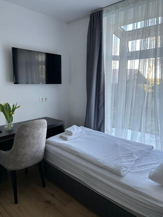 M & M Hotel Oyten Buitenkant foto
