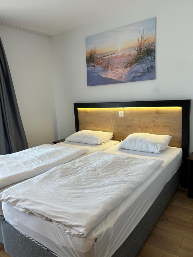 M & M Hotel Oyten Buitenkant foto